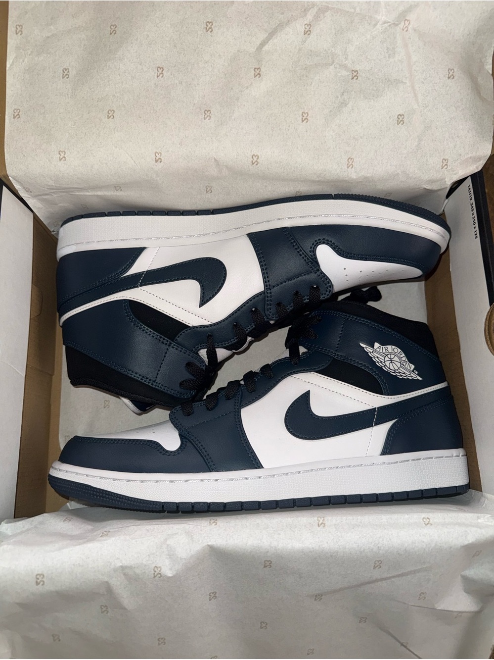 Jordan• 1 Mid Sneakers in Armory Navy, White, Black